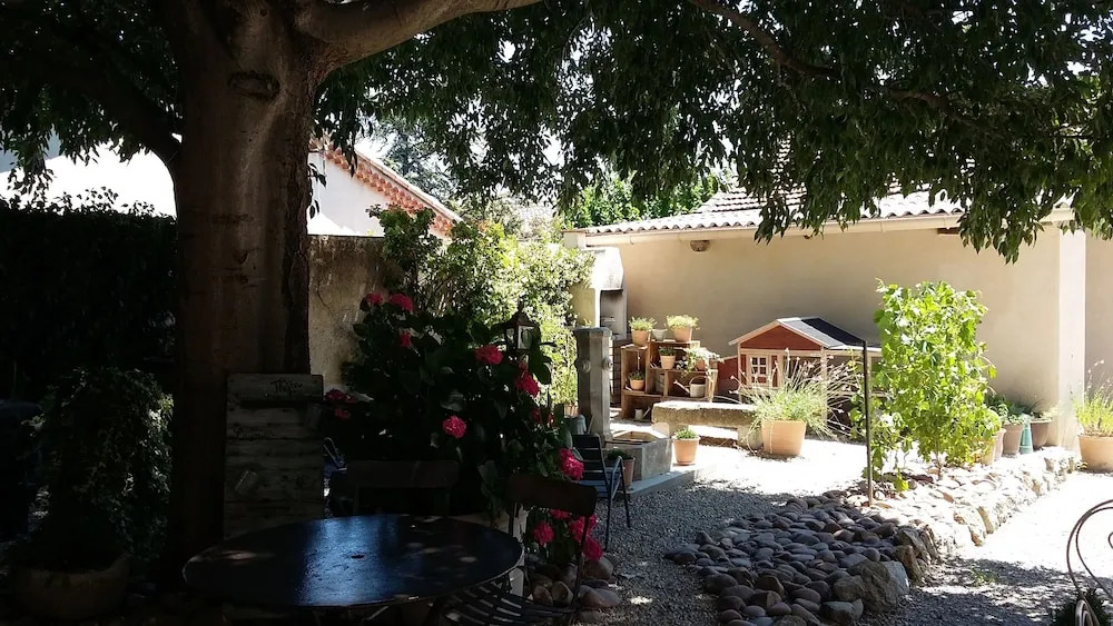 CHAMBRES DHÔTES LOréliane en Provence SPA