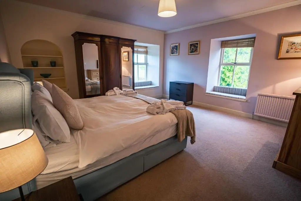 The Farmhouse, 6 Bed Property, Forres