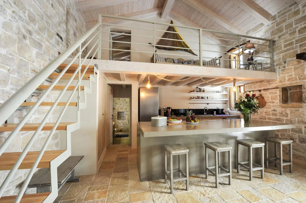 Leonora House by PaxosRetreats