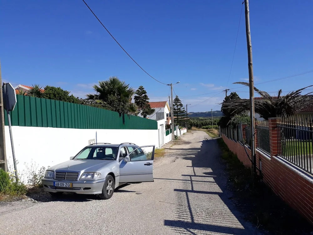 House With 3 Bedrooms in Encarnação, With Furnished Garden and Wifi