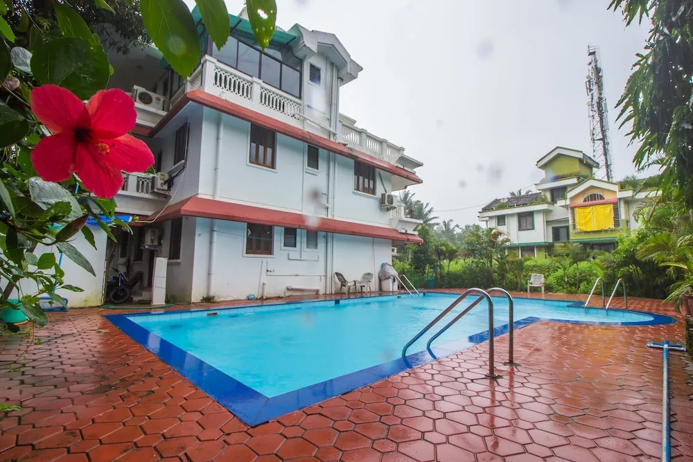 OYO 18662 Home 2BHK With Pool Fatrade Beach