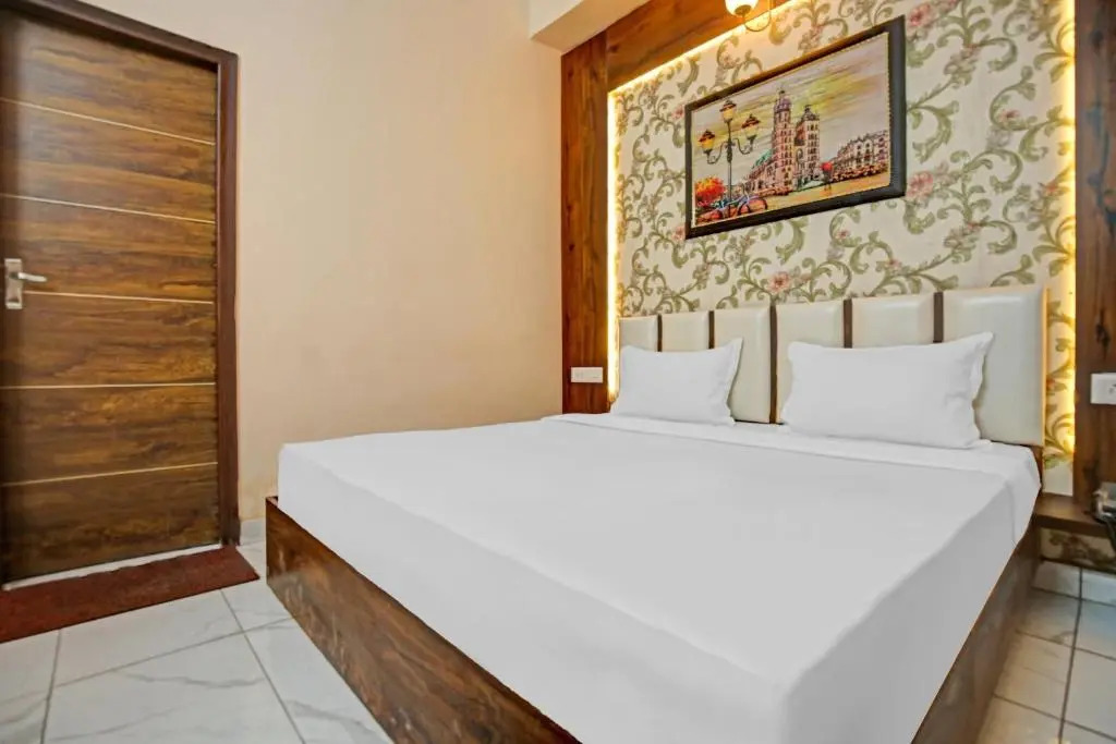 Townhouse 1003 Hotel Sky 9