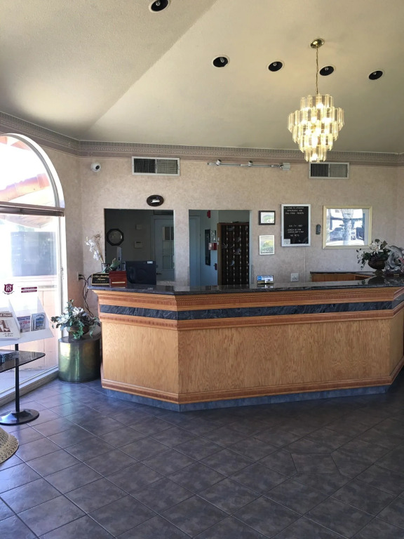 Applegate Inn