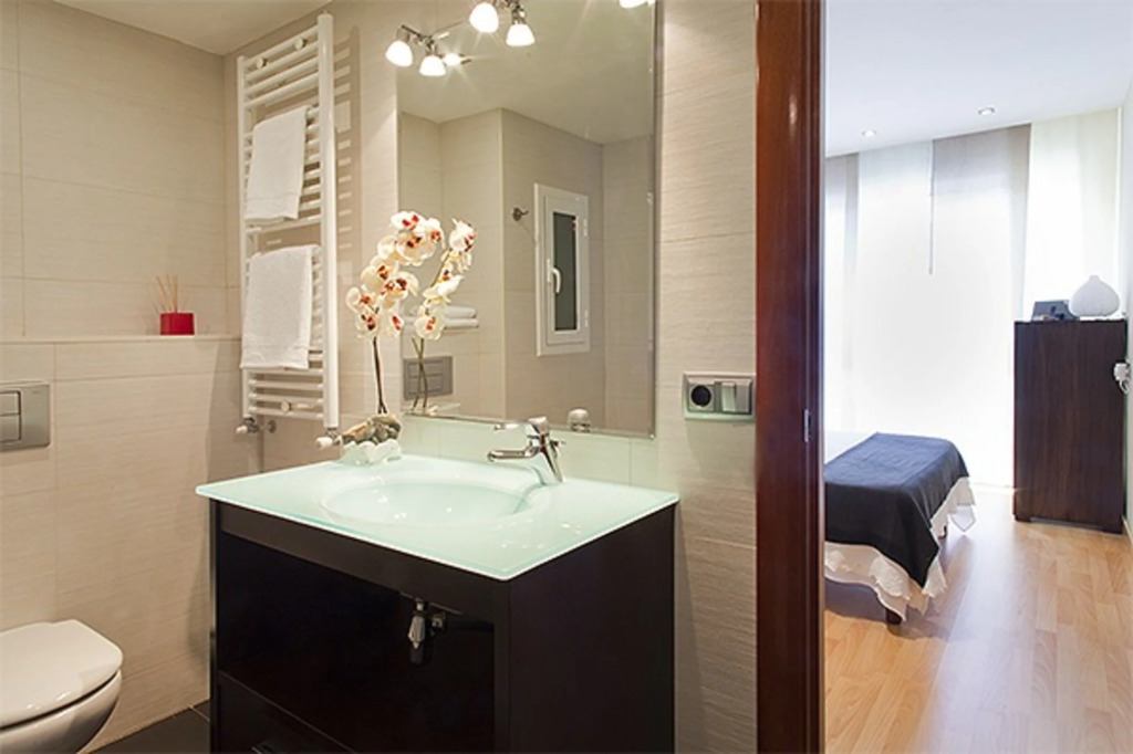 Charming 3BR & sunny Terrace in Eixample - Noname