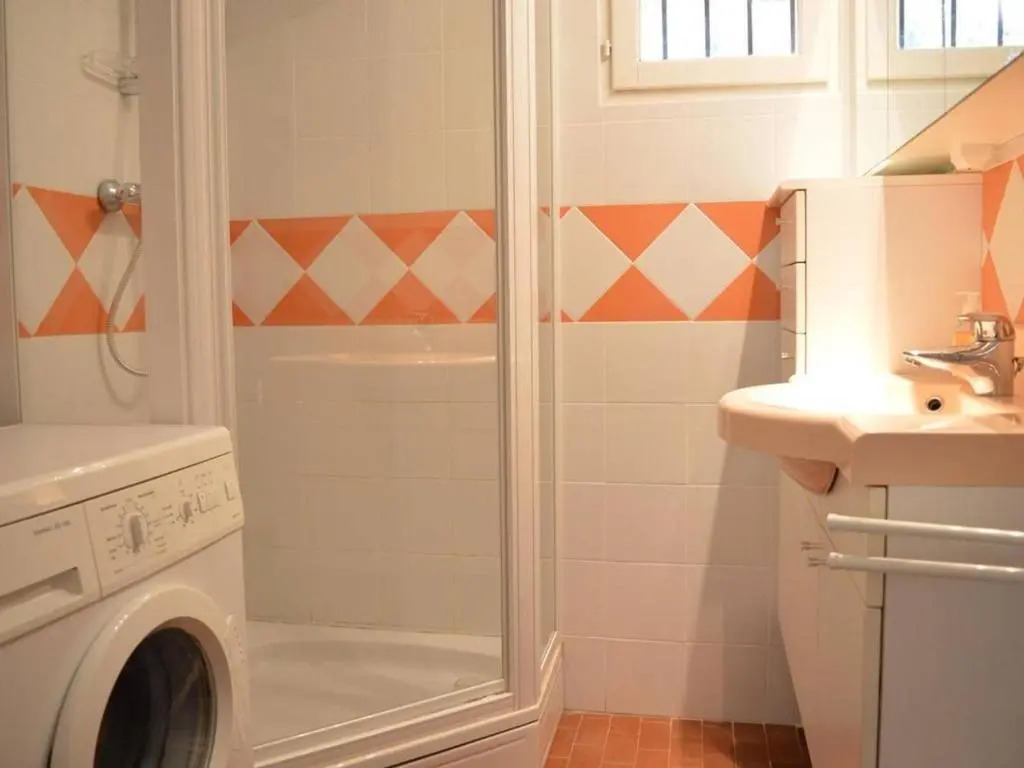 Appartement Le Lavandou, 1 pièce, 2 personnes - FR-1-251-66