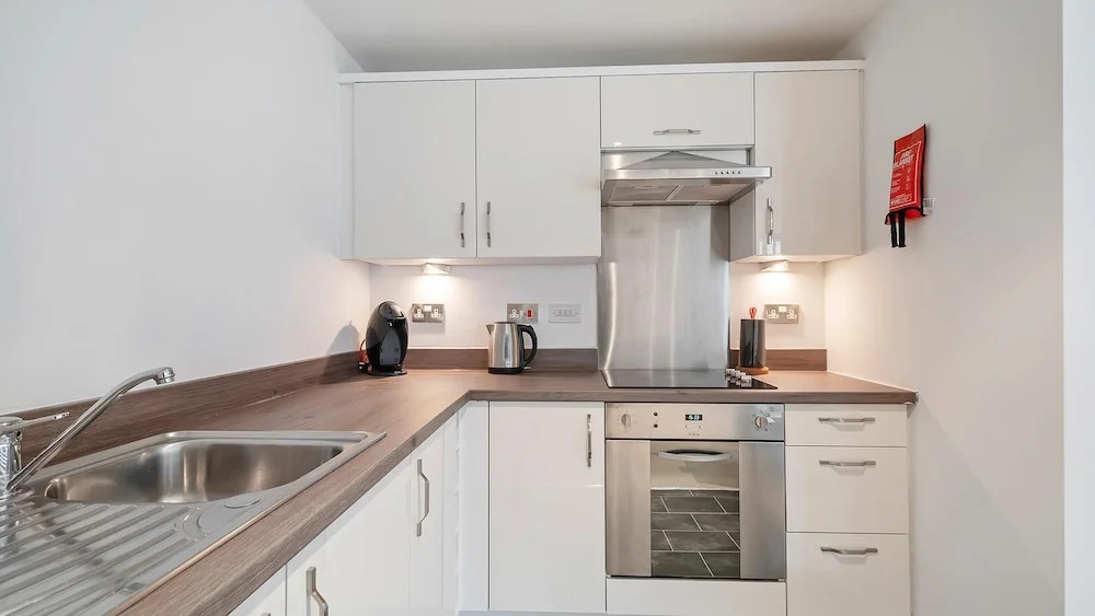 Stylish 2BR Apartment in Heart of Sheffield