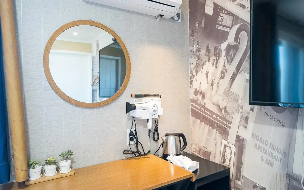 Hwaseong Hotel Jebudo