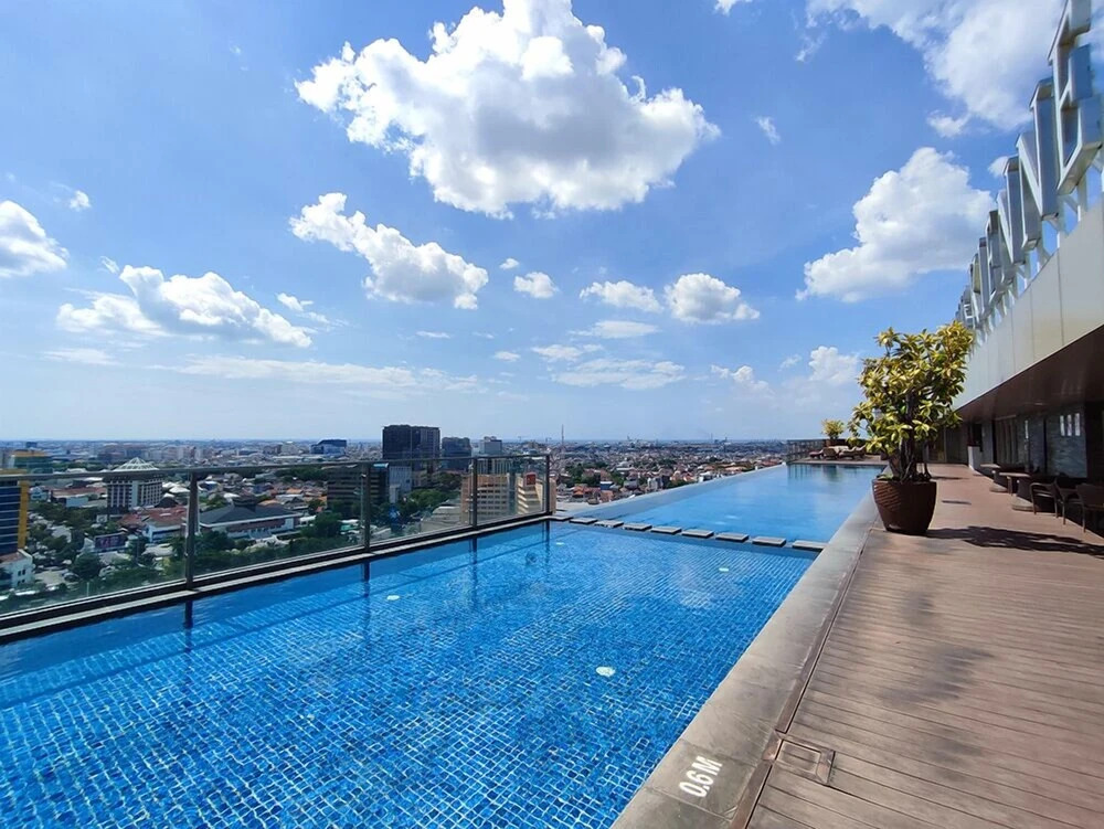 New Furnished Studio Room Apartment At Warhol (W/R) Residences