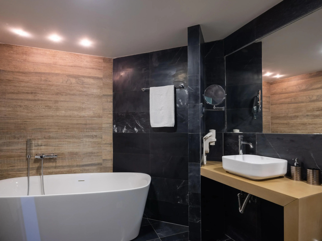 Eva Mare Hotel & Suites