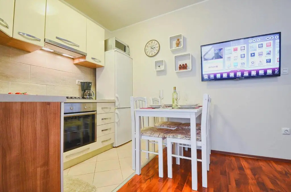 Apartment Arena