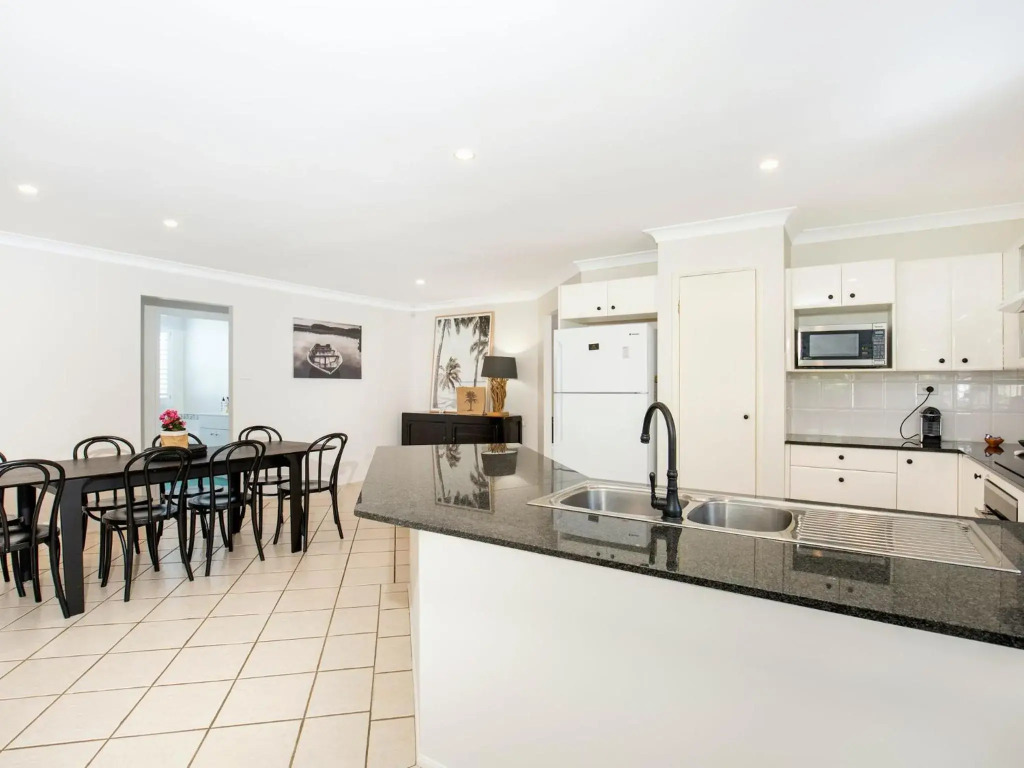 Delamere - Pet Friendly with Fireplace & Firepit