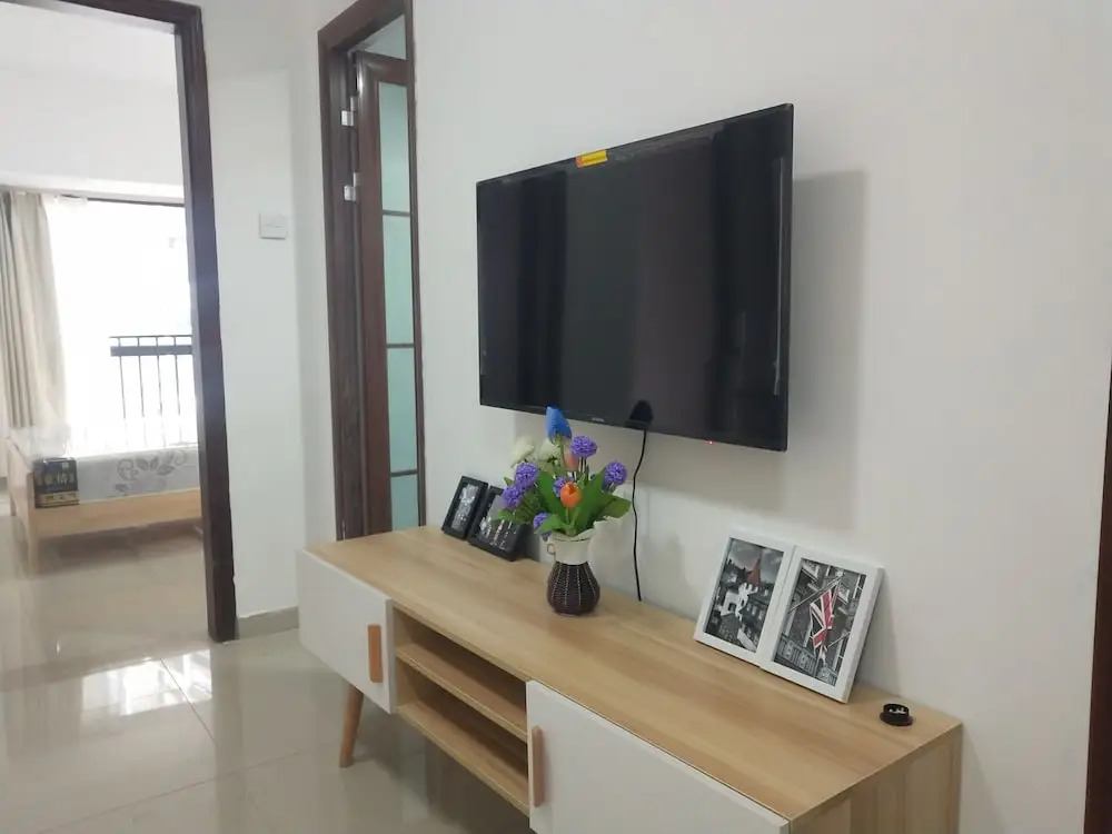 Gemmed Apartment