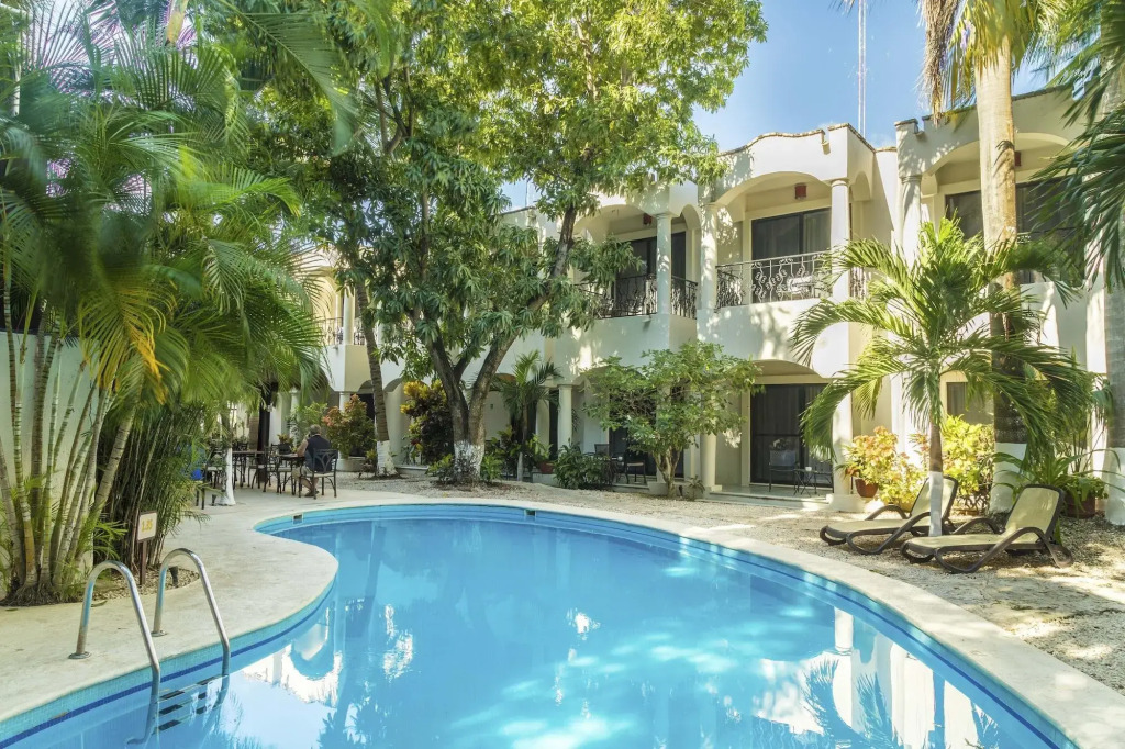 Hacienda Paradise Hotel