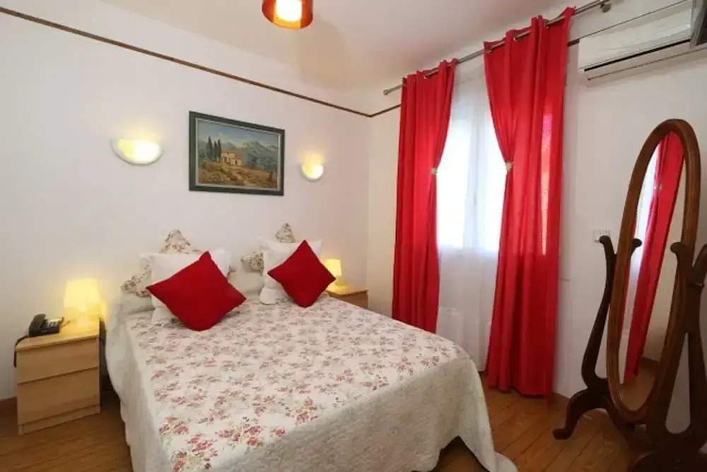 Hotel Eden