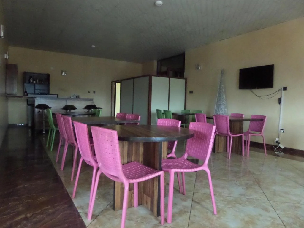 BTE Suites & Civic Center