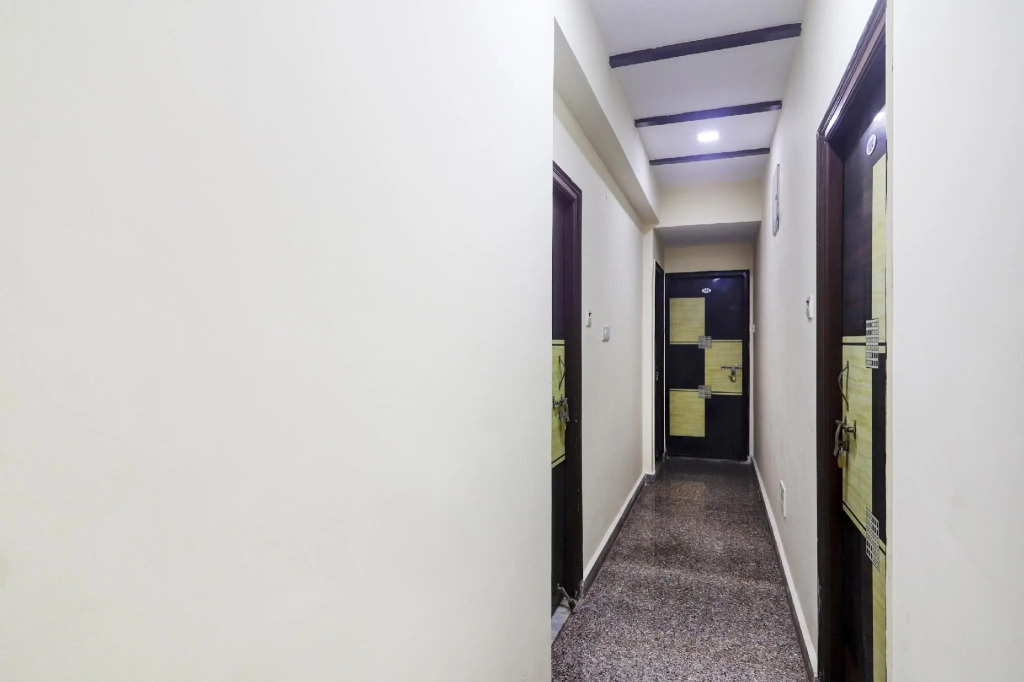OYO 75403 A.R Residency