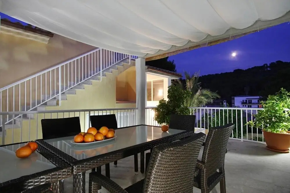 Villa - 4 Bedrooms with Pool and WiFi - 103196
