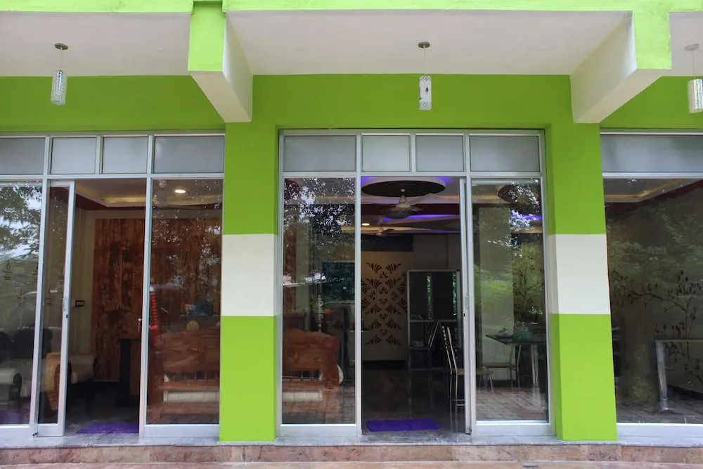 OYO 16541 Majestic Residency