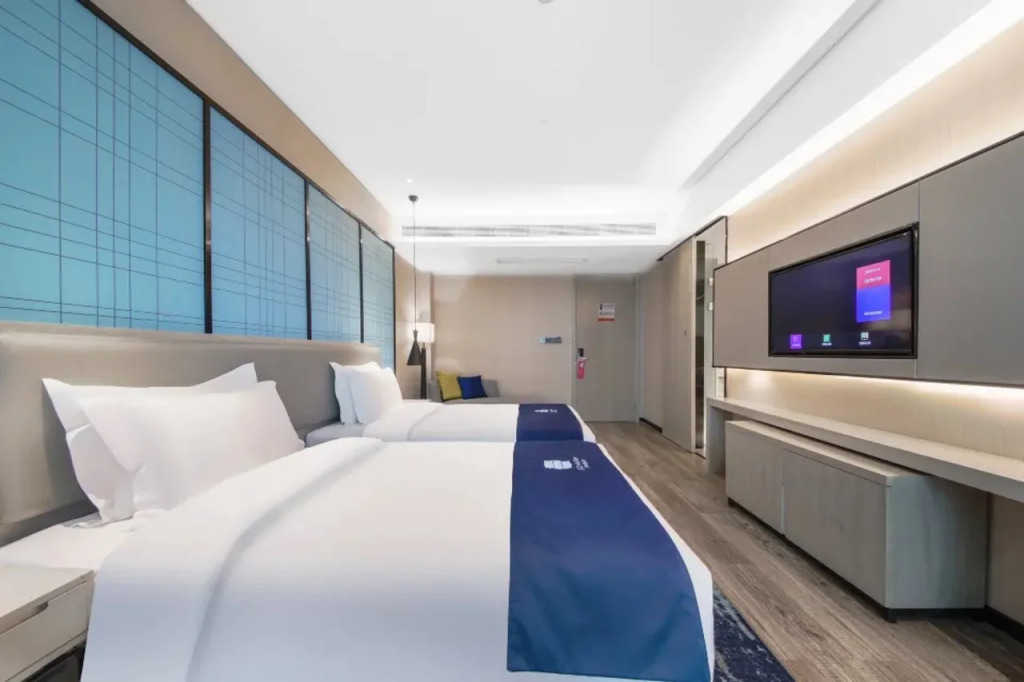 Echarm Hotel (Fuyuan Bridge Subway Station of Hunan Financial Center)