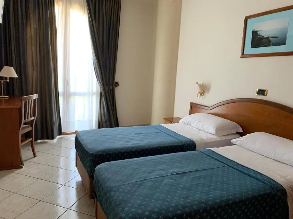 HR Hotel & Spa