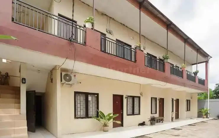 SRB near Mall Ciputra CIbubur Mitra RedDoorz