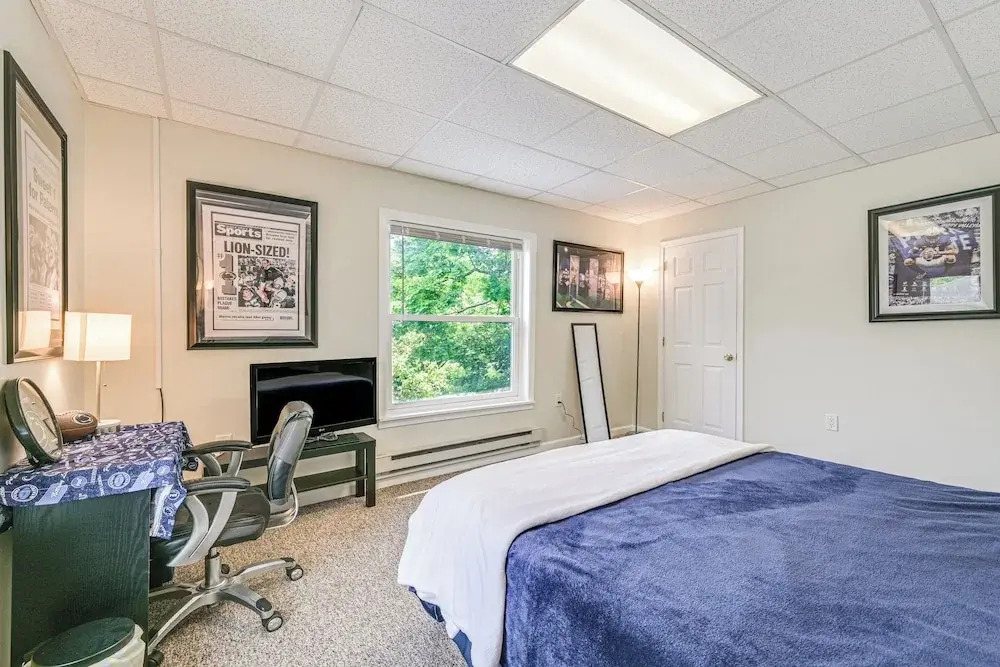 State College Apartment: Walk to Beaver Stadium