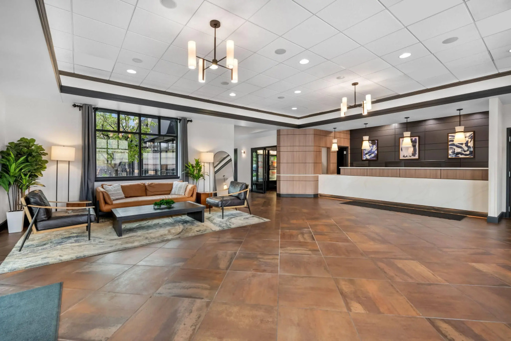 Wyndham Bloomington - Mall of America