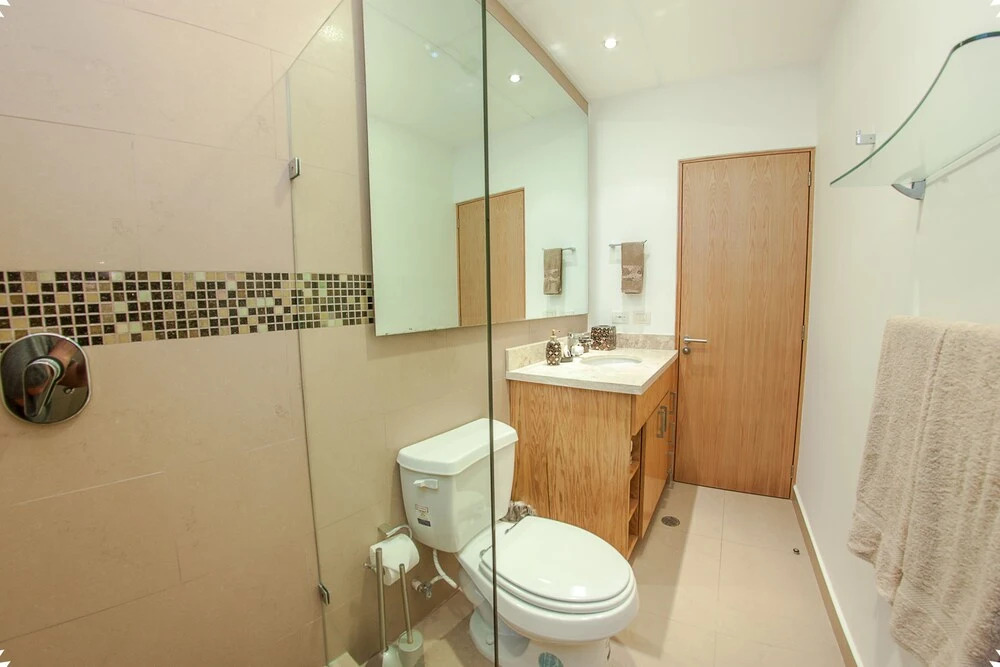 Fun and Relaxing  2BR PH steps away from the beach by Happy Address