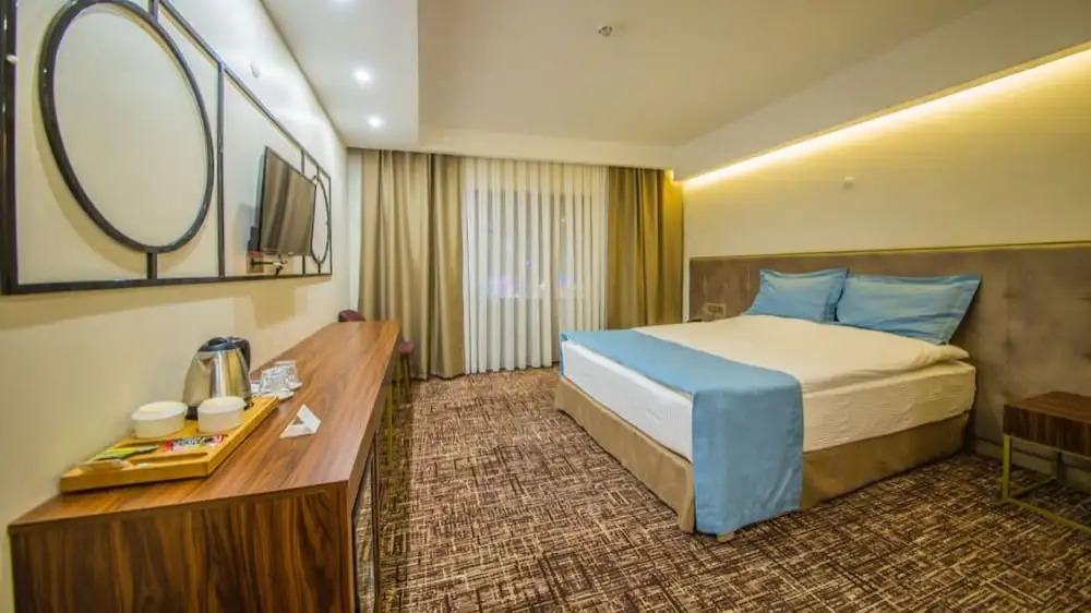 Karadeni̇z Otel