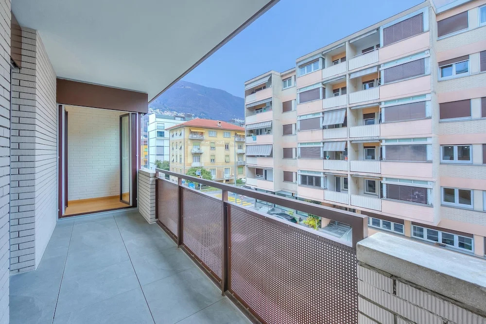 Locarno Place