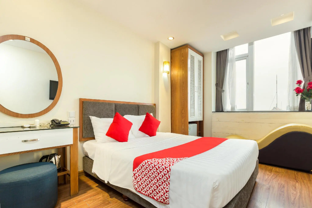OYO 703 Hoang Gia Hotel