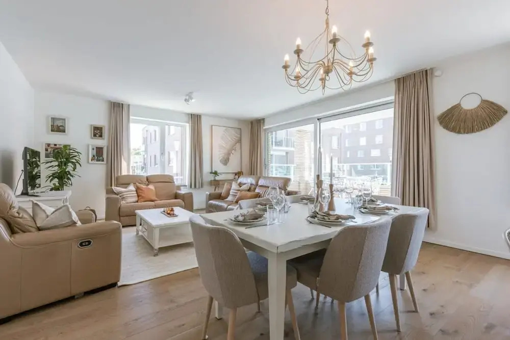 A Luminous Apartment Near the Marina