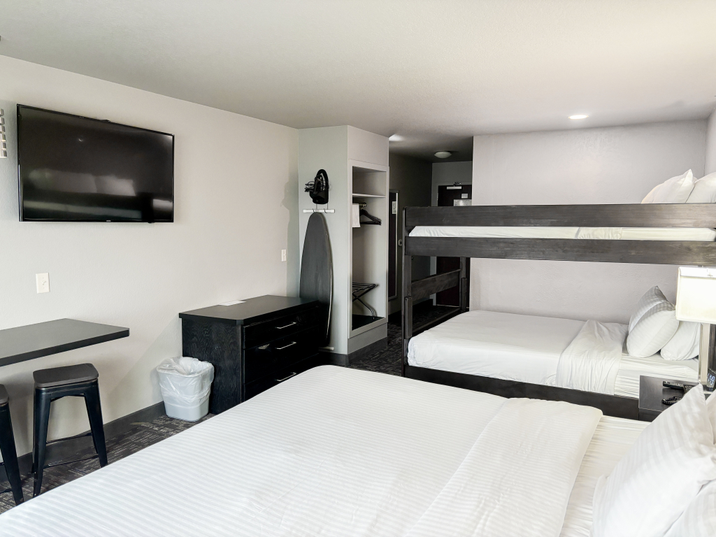 Metropolis Resort - Eau Claire