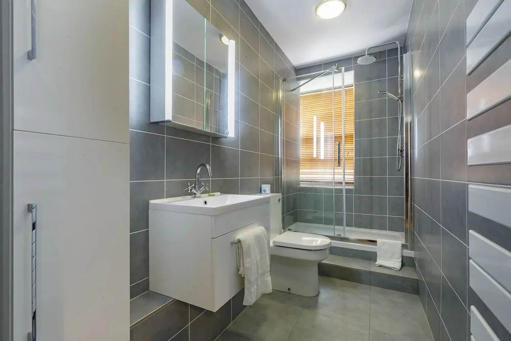 Classic Main Door Entry 2-bedroom New Town Apartment with Garden