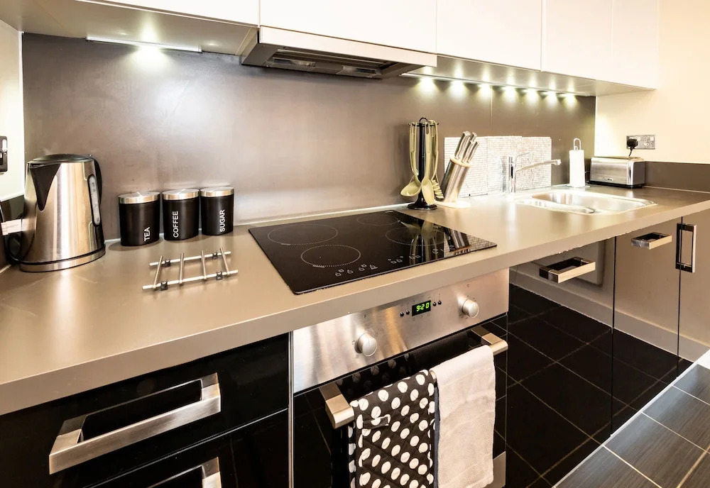 Heron House Apartments
