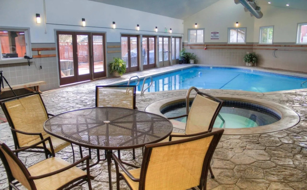 Earthbox Inn & Spa