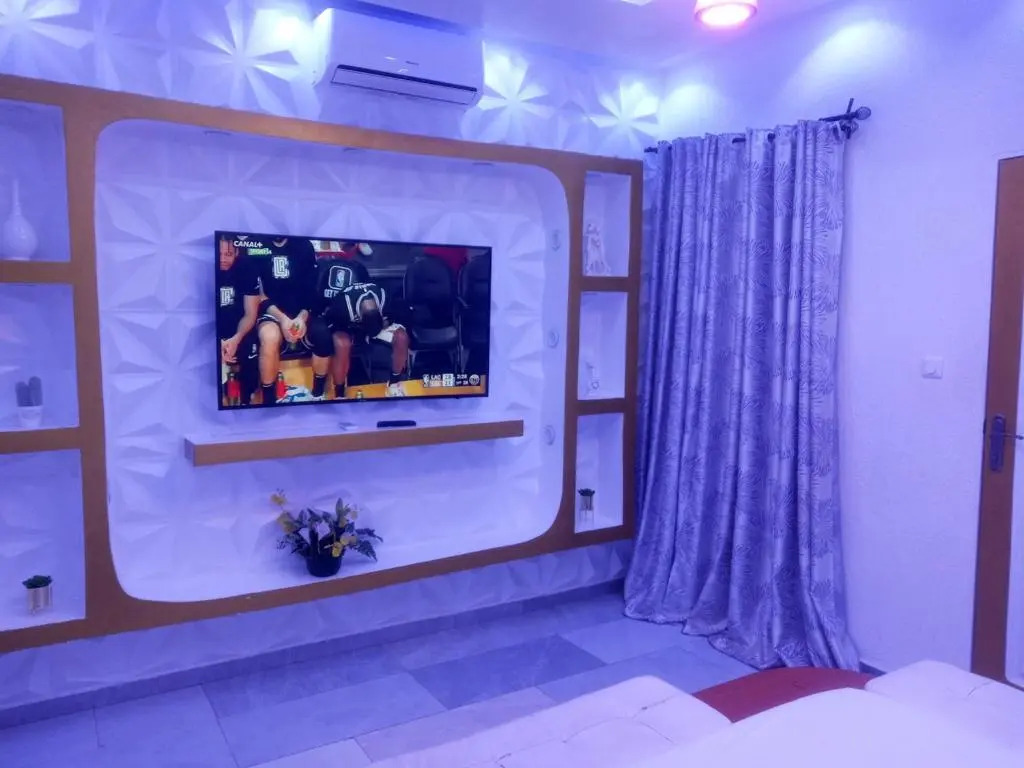 Tour Eiffel Benin