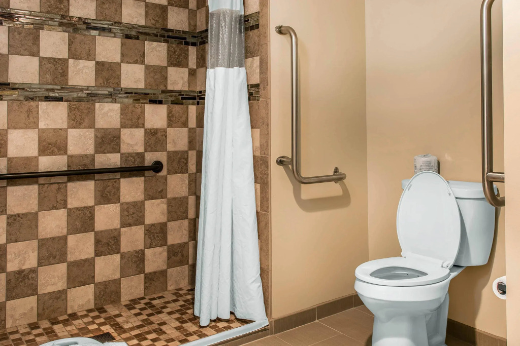 Quality Inn & Suites Houghton Downtown