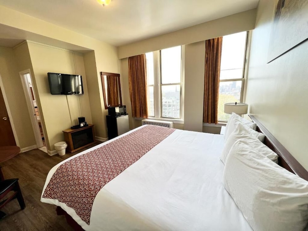 Lenox Hotel and Suites