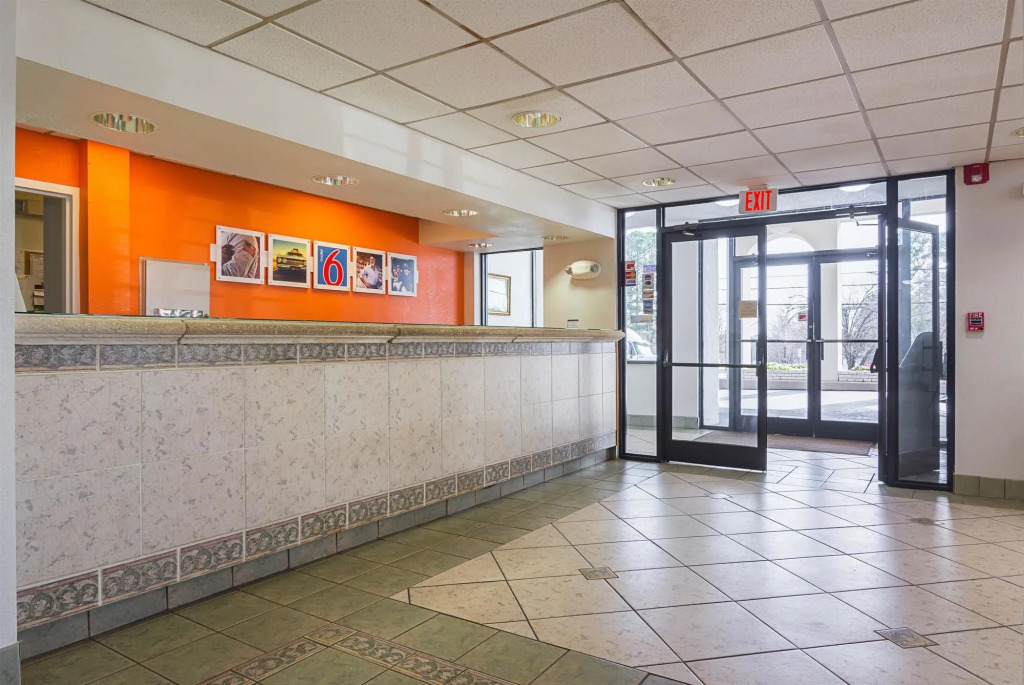 Motel 6-Newnan, GA
