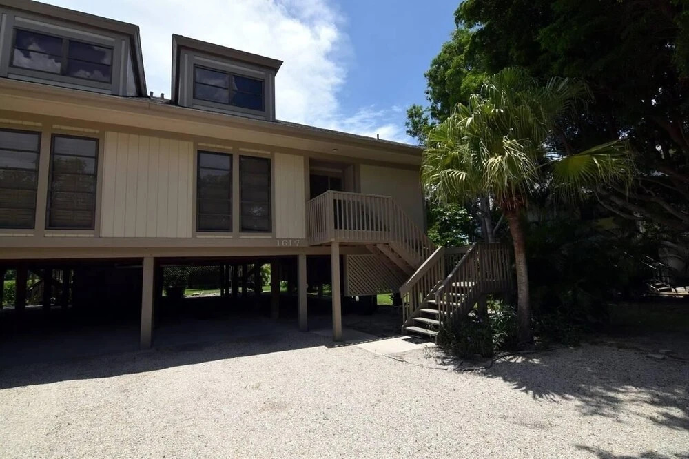 Fore Dunes Home -pet Friendly Duplex, Located In The Dunes! 2 Bedroom Duplex