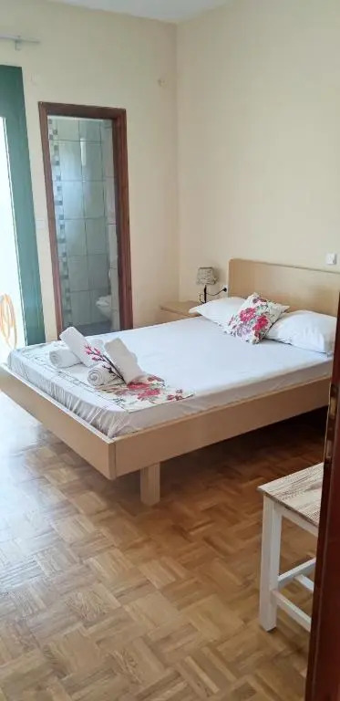 Villa Rodia 2 guests