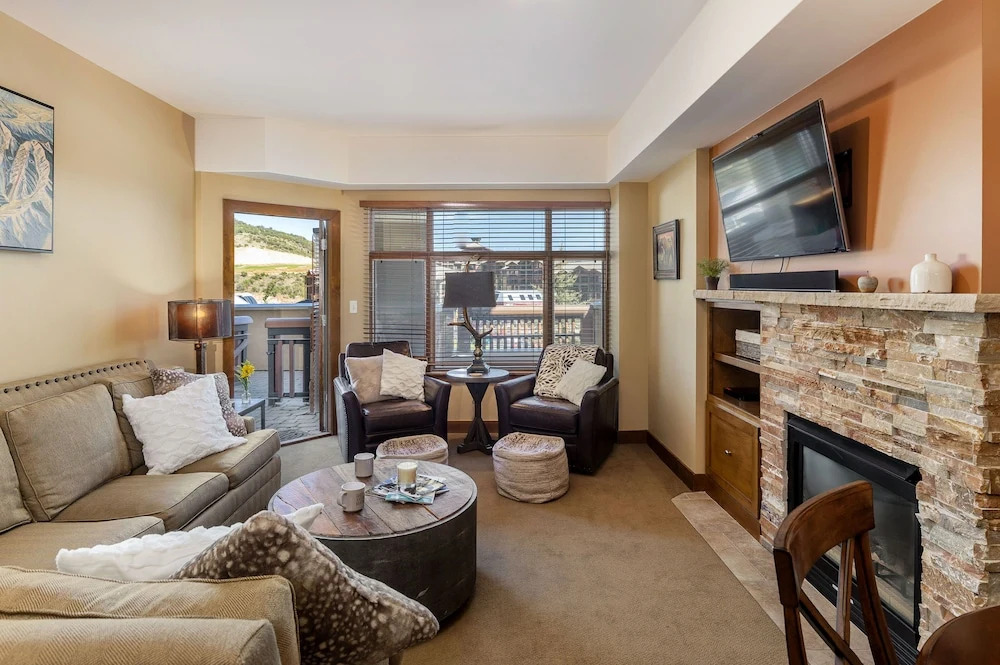 Sun Queen Suite