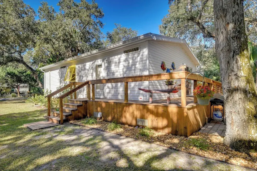 The Hammock Cottage w/ Fire Pit < 1 Mi to Beach!