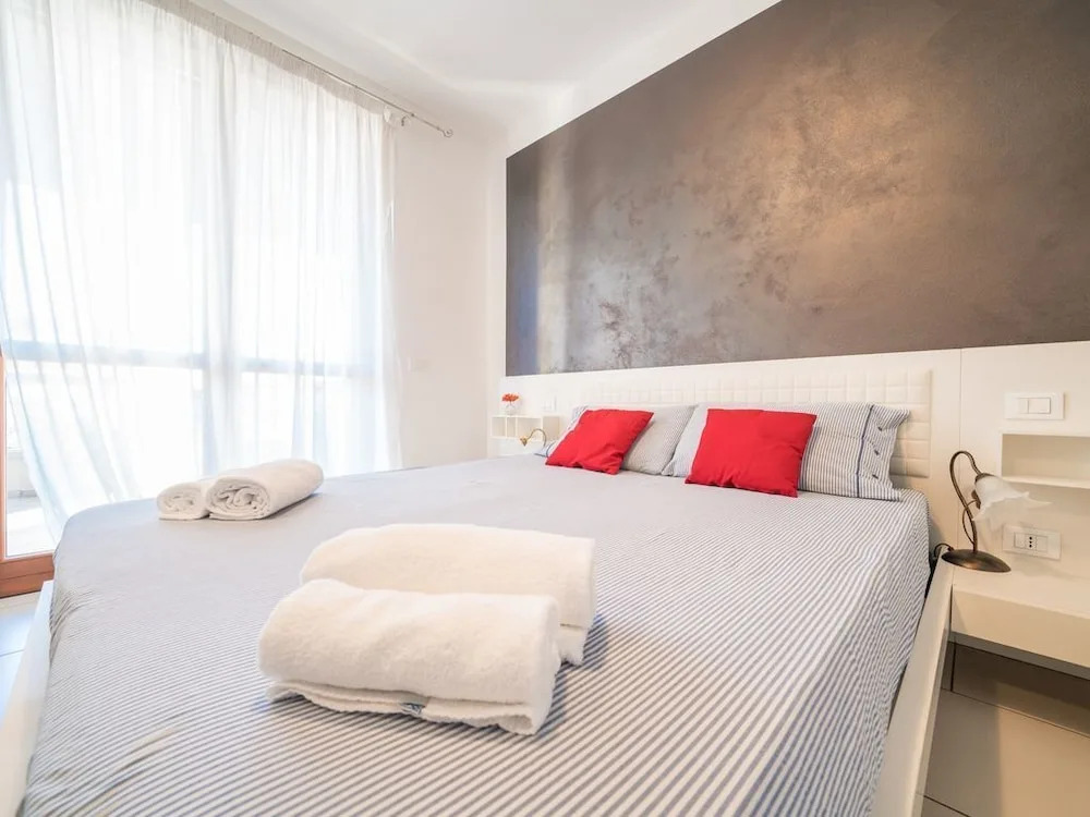 Bright Apartments Sirmione - Julia Giardino