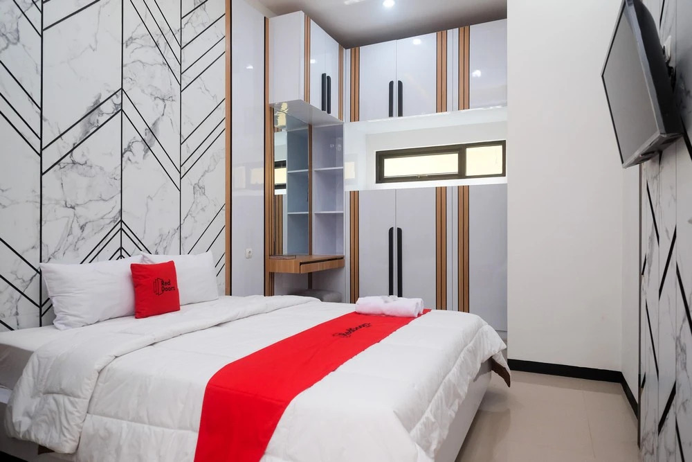 RedDoorz at Tasneem Puspowarno Semarang
