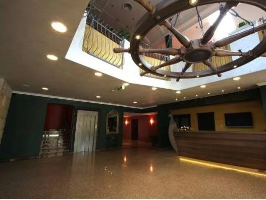 Old Lake Golf Hotel