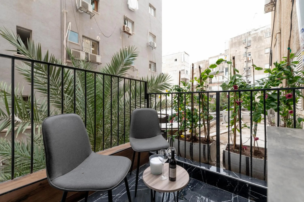 Colors Suites in Netanya