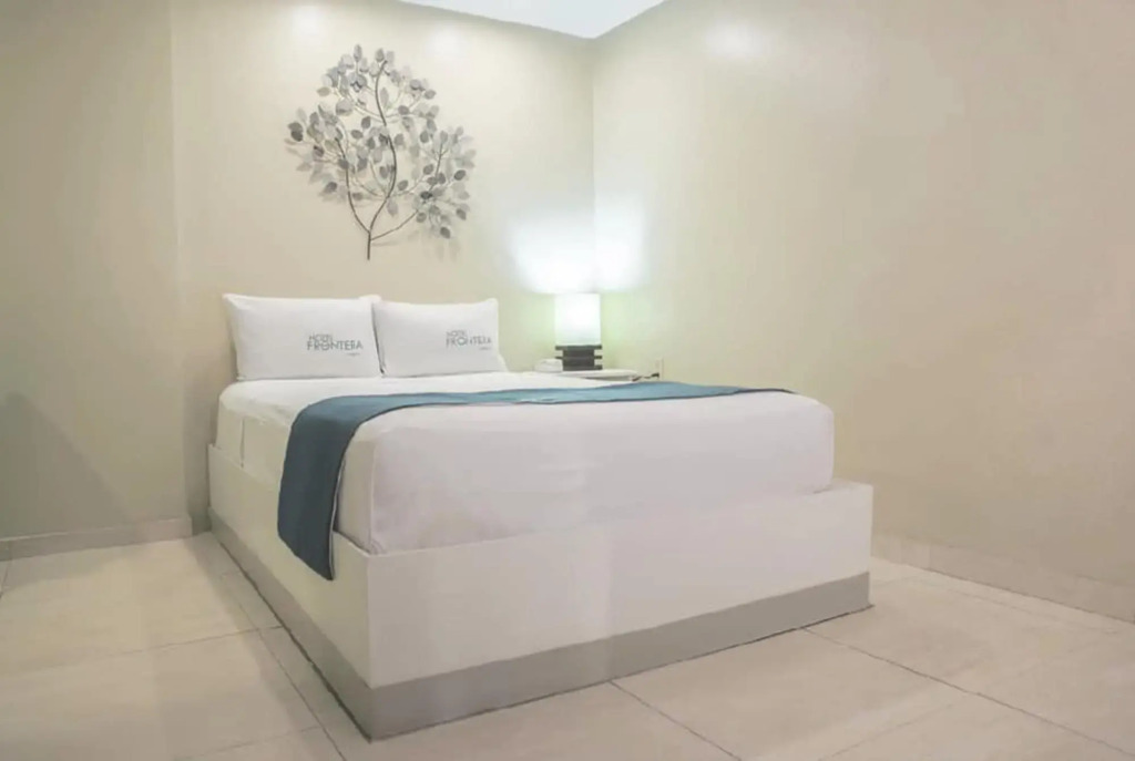 Hotel Frontera Baja