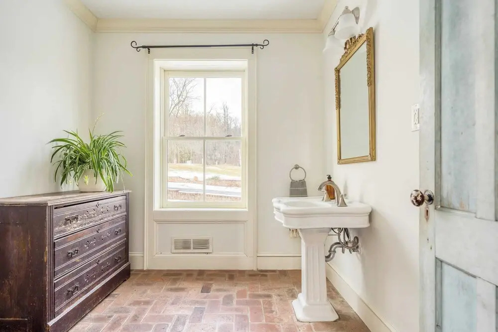 Historic & Secluded Estate on the Hudson River w/ Pool Sleeps 24 River House by Avantstay